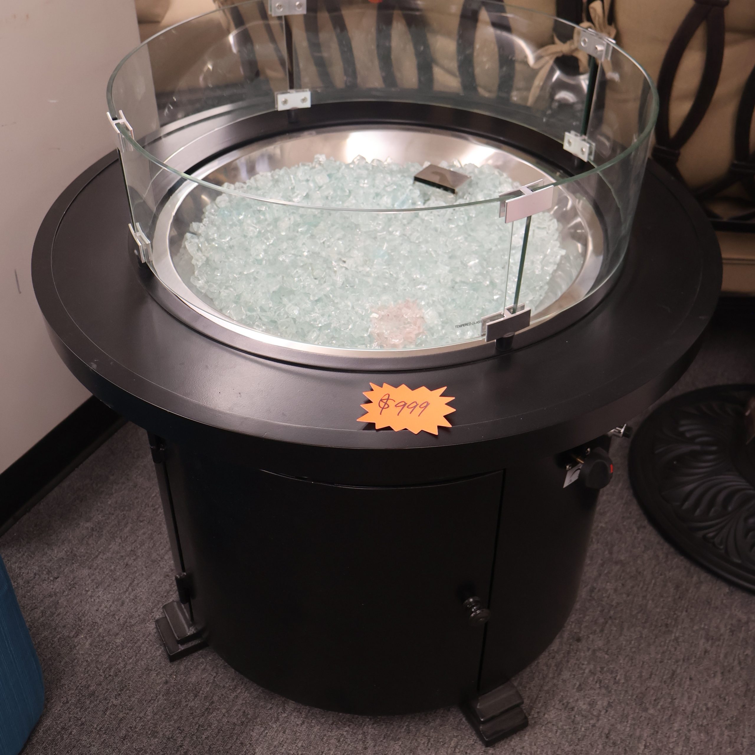 Monaco 30in Round Outdoor Fire Pit with Wind Guard